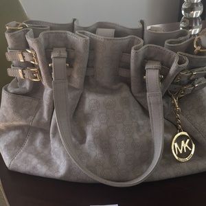 MK LG shoulder Tote Vanilla